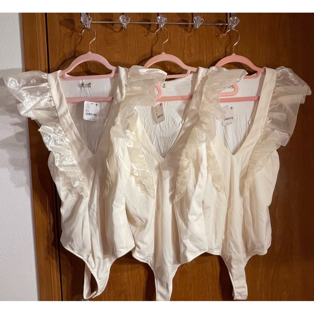 Free People Paper Planes Bodysuit / Pearled Ivory NWT SZ XS and M - Picture 4 of 9